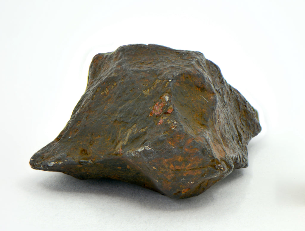 A Complete Canyon Diablo Meteorite, DISCOVERED IN COCONINO
