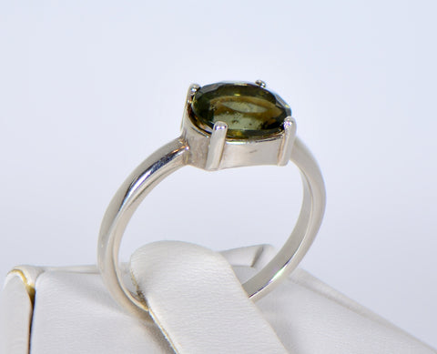 MOLDAVITE Glass Beautiful Faceted Ring - Size 5.75 - Jewelry