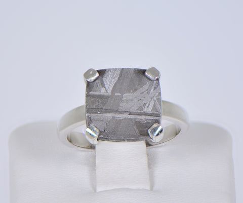 Beautiful Etched MUONIONALUSTA Meteorite Ring I Size 7.75 - Meteorite Jewelry