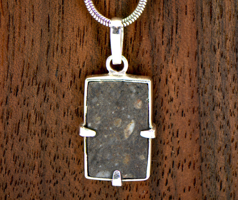 Necklace with unique Meteorite cut piece | Wide Above